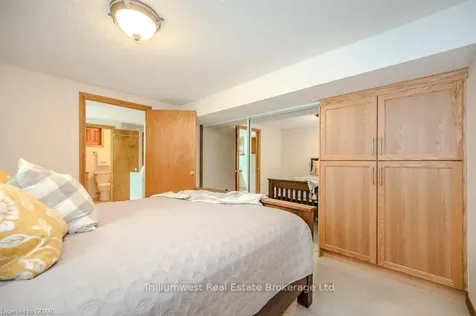 34 Manor Park Crescent Guelph ON N1G 1A1