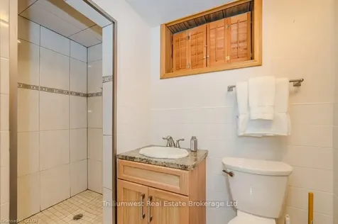 34 Manor Park Crescent Guelph ON N1G 1A1