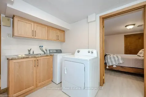 34 Manor Park Crescent Guelph ON N1G 1A1