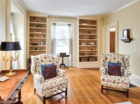 240 Union Street W Centre Wellington ON N1M 1V4