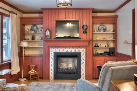 240 Union Street W Centre Wellington ON N1M 1V4