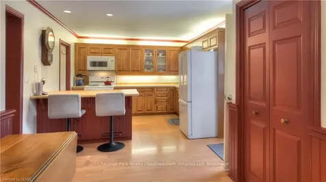 240 Union Street W Centre Wellington ON N1M 1V4