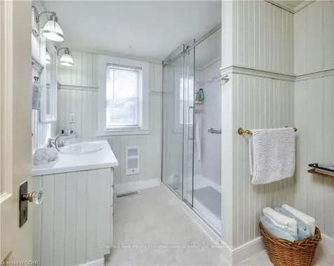 240 Union Street W Centre Wellington ON N1M 1V4