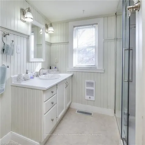 240 Union Street W Centre Wellington ON N1M 1V4