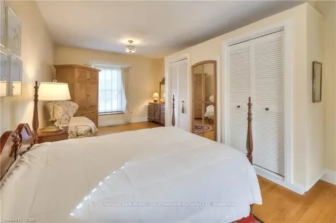 240 Union Street W Centre Wellington ON N1M 1V4