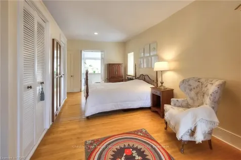 240 Union Street W Centre Wellington ON N1M 1V4