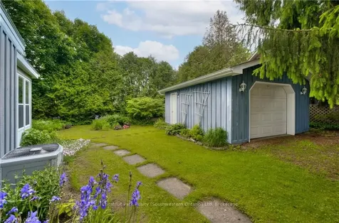 240 Union Street W Centre Wellington ON N1M 1V4