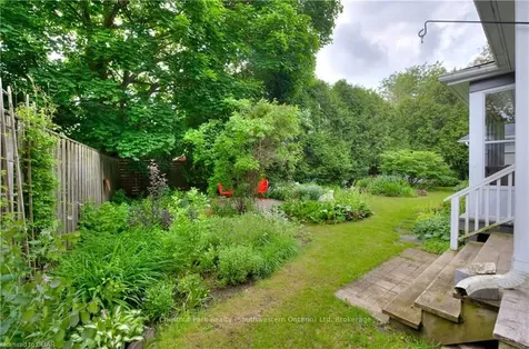 240 Union Street W Centre Wellington ON N1M 1V4