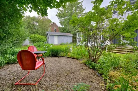 240 Union Street W Centre Wellington ON N1M 1V4