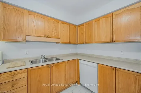 920 Edinburgh Road S Guelph ON N1G 5C5