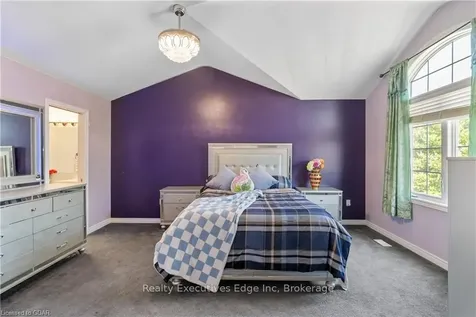 11 Frankfurt Street Kitchener ON N2R 1T5