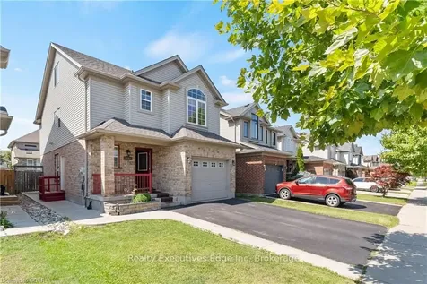 11 Frankfurt Street Kitchener ON N2R 1T5