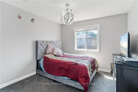 11 Frankfurt Street Kitchener ON N2R 1T5
