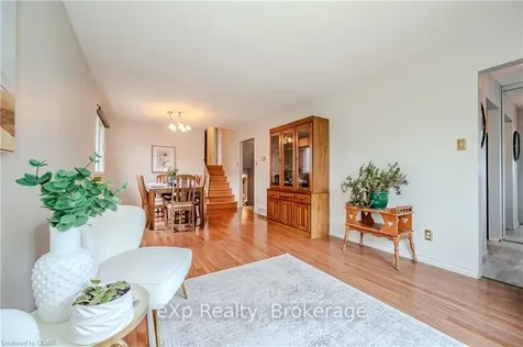 255 Camille Crescent Waterloo ON N2K 3B7