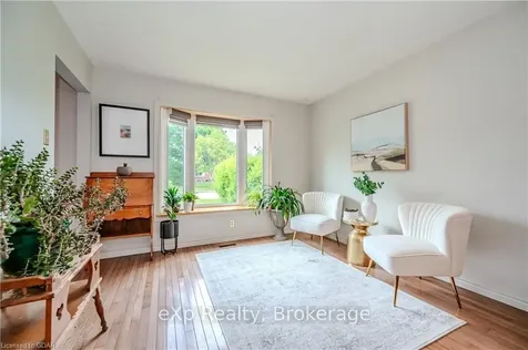 255 Camille Crescent Waterloo ON N2K 3B7