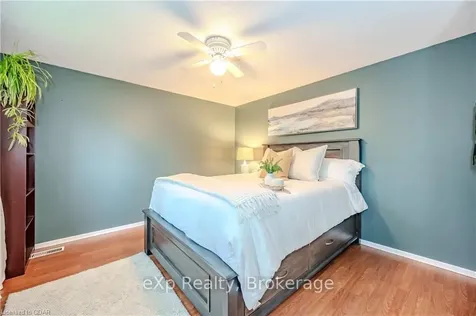 255 Camille Crescent Waterloo ON N2K 3B7