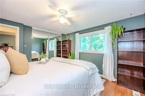 255 Camille Crescent Waterloo ON N2K 3B7