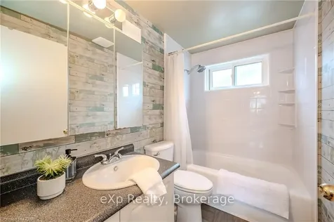 255 Camille Crescent Waterloo ON N2K 3B7
