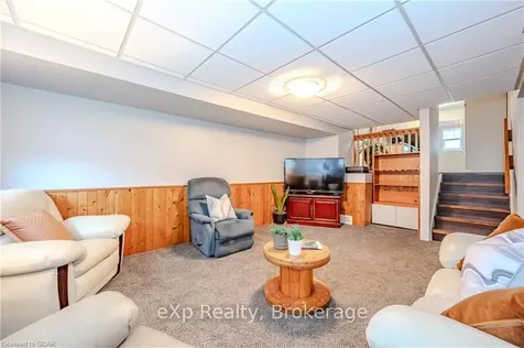 255 Camille Crescent Waterloo ON N2K 3B7