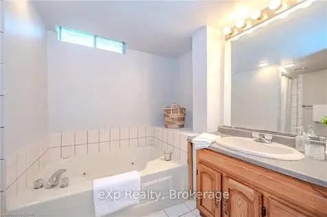 255 Camille Crescent Waterloo ON N2K 3B7