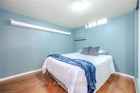 255 Camille Crescent Waterloo ON N2K 3B7