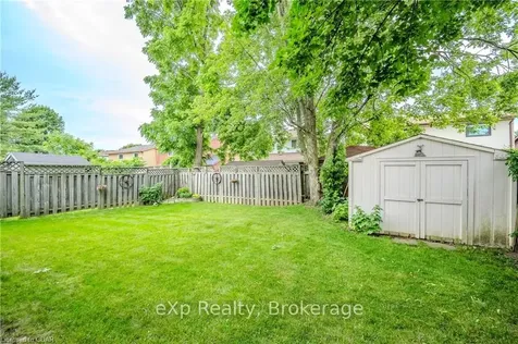 255 Camille Crescent Waterloo ON N2K 3B7