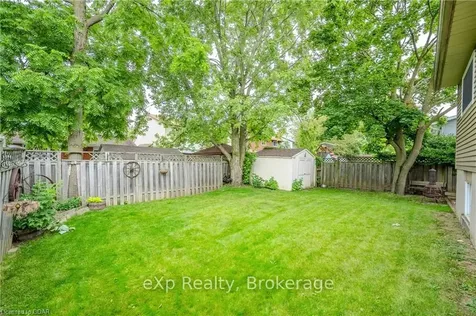 255 Camille Crescent Waterloo ON N2K 3B7