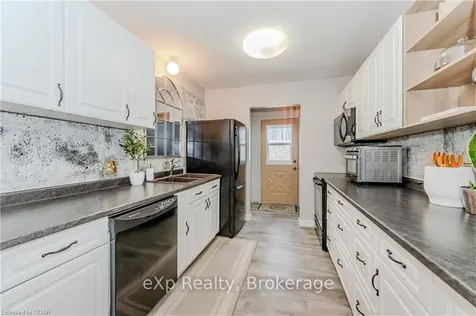 255 Camille Crescent Waterloo ON N2K 3B7