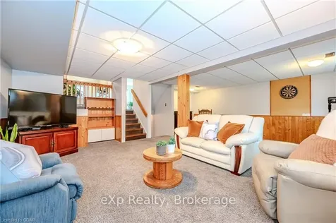 255 Camille Crescent Waterloo ON N2K 3B7