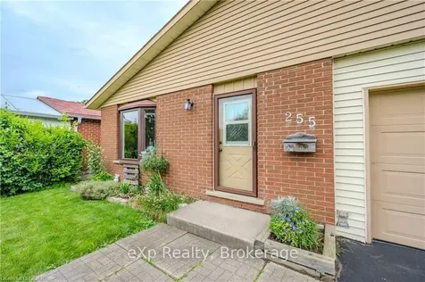 255 Camille Crescent Waterloo ON N2K 3B7