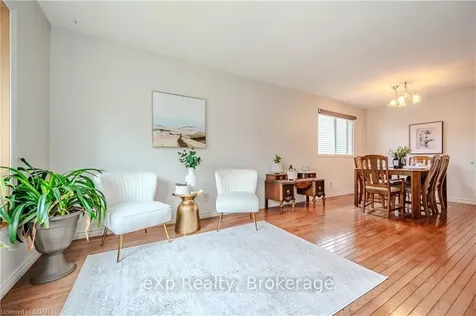 255 Camille Crescent Waterloo ON N2K 3B7