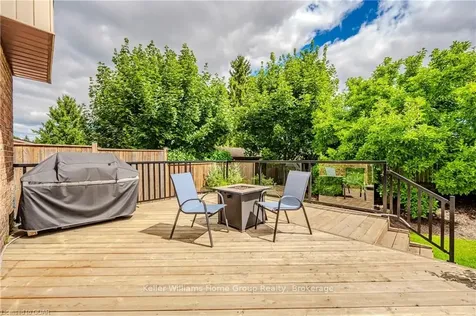 11 Wiltshire Place Guelph ON N1H 8B1