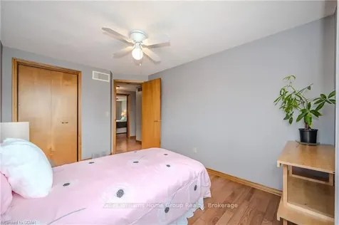 11 Wiltshire Place Guelph ON N1H 8B1