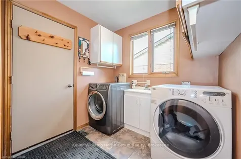 11 Wiltshire Place Guelph ON N1H 8B1
