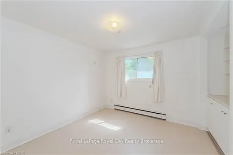 23 Waverley Drive Guelph ON N1E 1G6