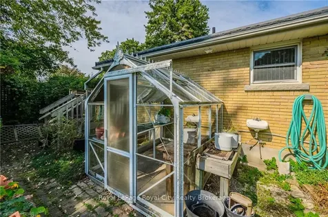 23 Waverley Drive Guelph ON N1E 1G6