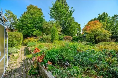 23 Waverley Drive Guelph ON N1E 1G6