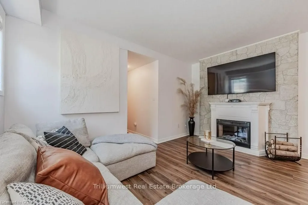 931 Glasgow Street Kitchener ON N2N 0B5