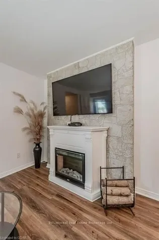 931 Glasgow Street Kitchener ON N2N 0B5