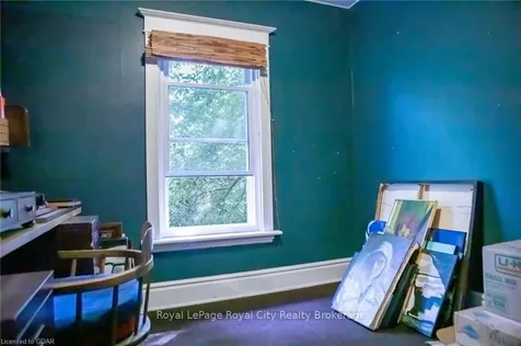 214 Liverpool Street Guelph ON N1H 2L7