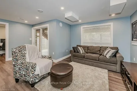 112 Cityview Drive N Guelph ON N1E 6Y5