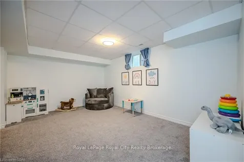 51 Carrington Place Guelph ON N1G 5C3