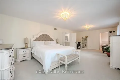 14 Mccorkindale Place Guelph ON N1K 1Z2