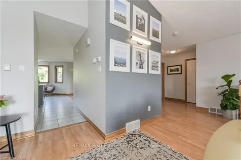 26 Queen Street Mapleton ON N0G 1P0