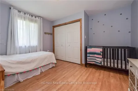 26 Queen Street Mapleton ON N0G 1P0