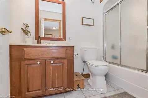 26 Queen Street Mapleton ON N0G 1P0