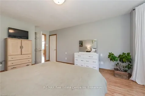26 Queen Street Mapleton ON N0G 1P0