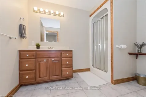 26 Queen Street Mapleton ON N0G 1P0