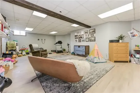 26 Queen Street Mapleton ON N0G 1P0