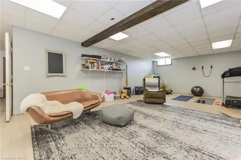 26 Queen Street Mapleton ON N0G 1P0